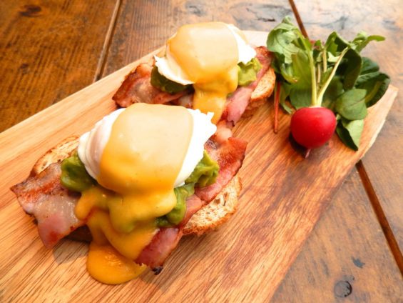 eggs-benedict-e1418027736691