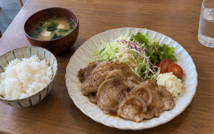 豚の生姜焼き定食