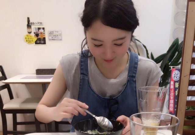 しおり恋愛