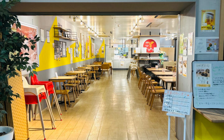 渋谷区スポーツセンター2階、カラダ・サポートCAFE ハチドリの入口